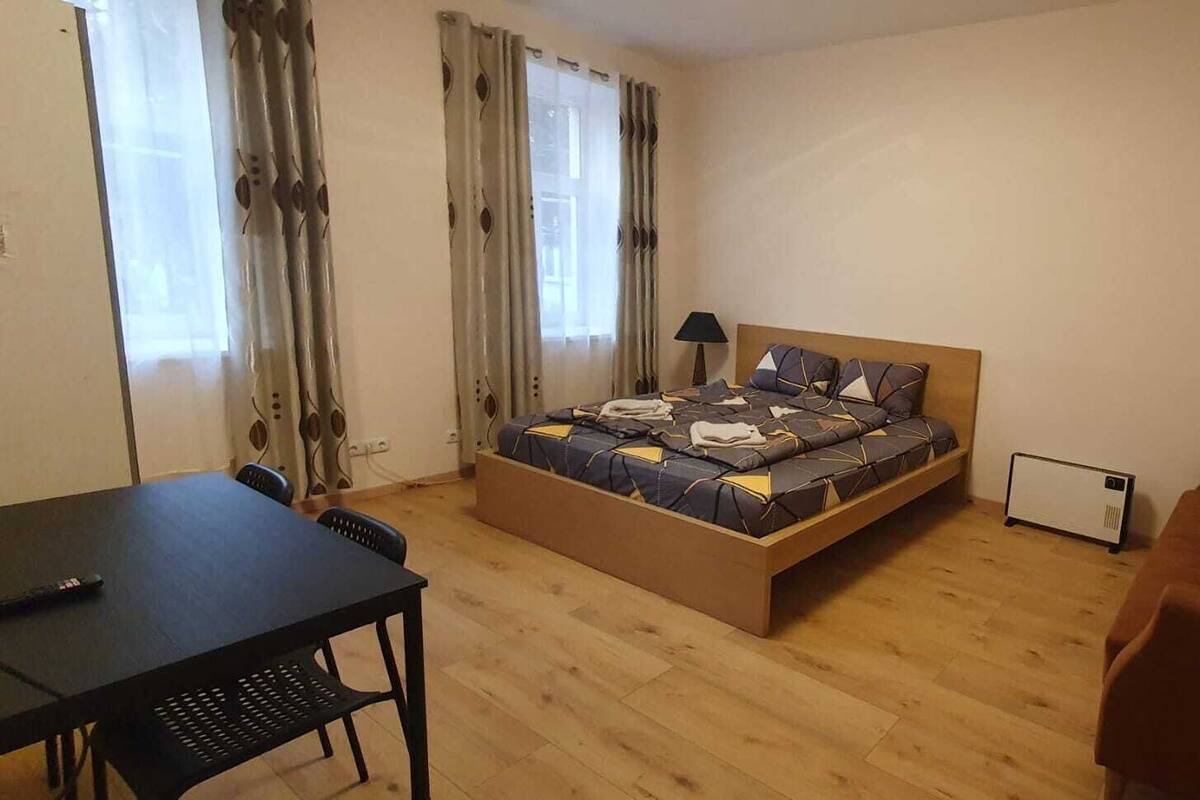 Habitación triple estándar | Escritorio y wifi gratis