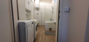 Habitación triple estándar | Baño compartido