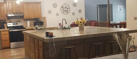 Mikrowelle, Ofen, Herdplatte, Geschirrspüler