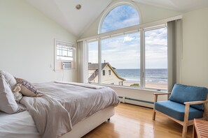 3 chambres, fer et planche à repasser, lit parapluie, Wi-Fi gratuit