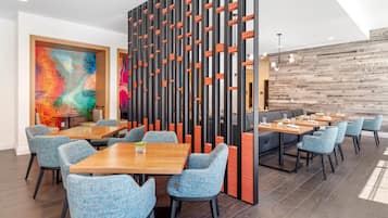 Breakfast and dinner served, local cuisine