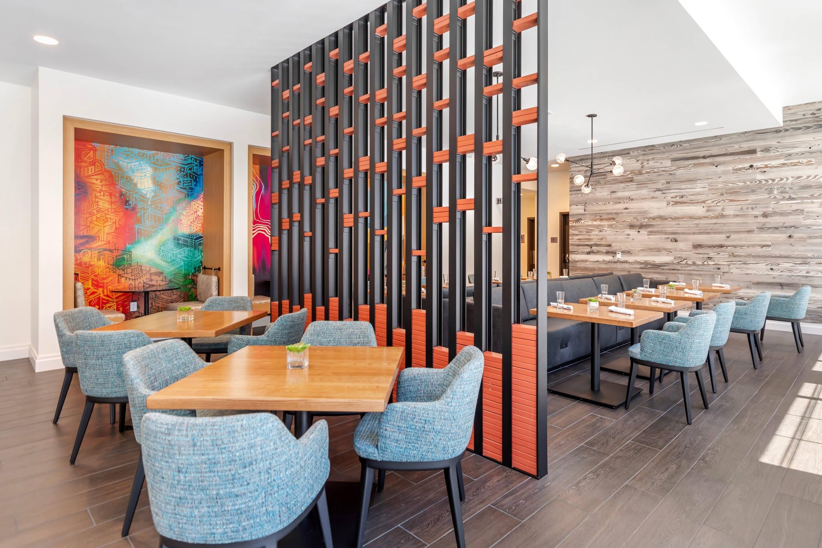 Breakfast and dinner served, local cuisine