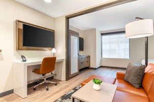 Suite, 1 King Bed, Non Smoking | Premium bedding, desk, laptop workspace, blackout drapes