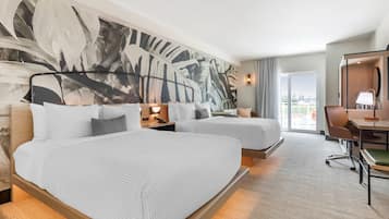 Standard-huone, useita sänkyjä, tupakointi kielletty, parveke (Pool View) | Egyptinpuuvillaiset lakanat, ylelliset vuodevaatteet, untuvapeitot