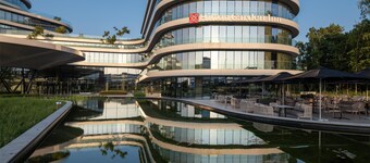 ฮิลตัน การ์เด็น อิน บรัสเซลส์ แอร์พอร์ต