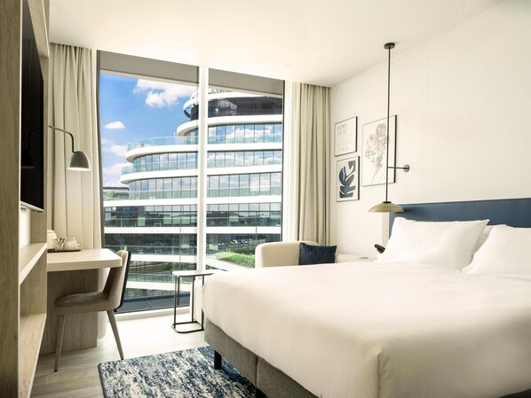 Chambre, 1 très grand lit | Vue de la chambre