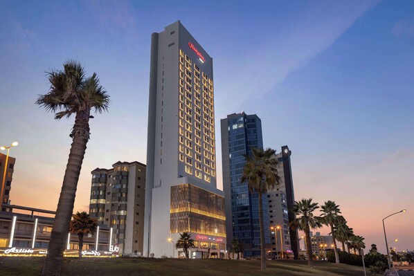 Exterior - Hampton By Hilton Kuwait Salmiya (Salmiya)