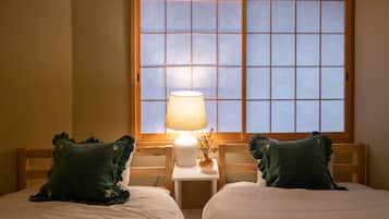 Superior House | 3 bedrooms, individually decorated, individually furnished, desk