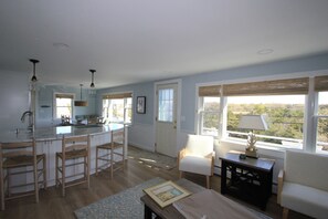 Interior - Dune Tootin Unit 3 (Sandwich)