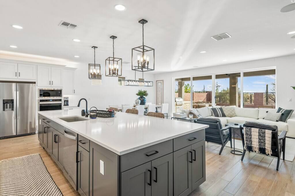 المنشأة من الداخل