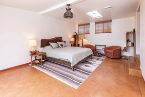 3 bedrooms, iron/ironing board, travel crib, WiFi