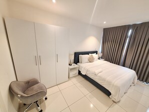 2 slaapkamers, een strijkplank/strijkijzer, wifi, beddengoed