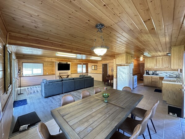 Interior - Enjoy this cozy family-style home along the Klamath River, just off HWY 101! (Klamath)