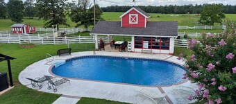 The White House Ranch Guest House: A cozy 2-bedroom cottage in Warm Springs. Ga.