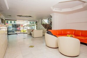 Lobby - Habitacion Doble Cerca Malecón Turístico Río Magdalena Barranquilla (Barranquilla)