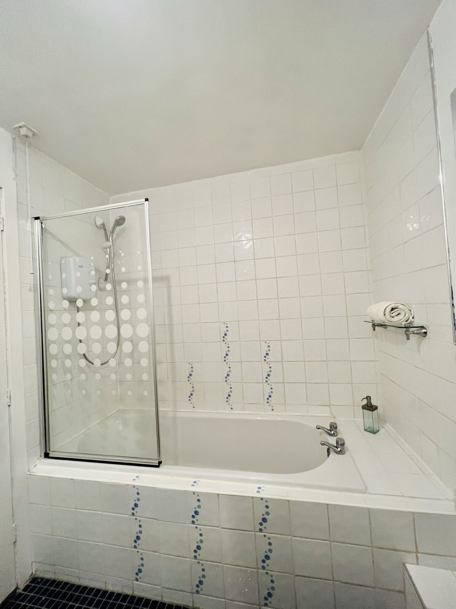 Eco-friendly toiletries, towels, soap, shampoo