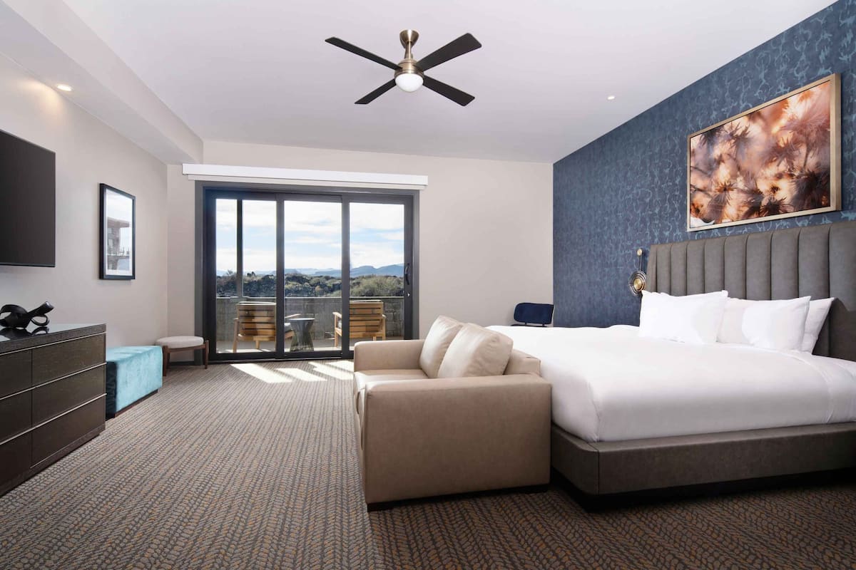 Premium bedding, pillow-top beds, in-room safe, blackout curtains