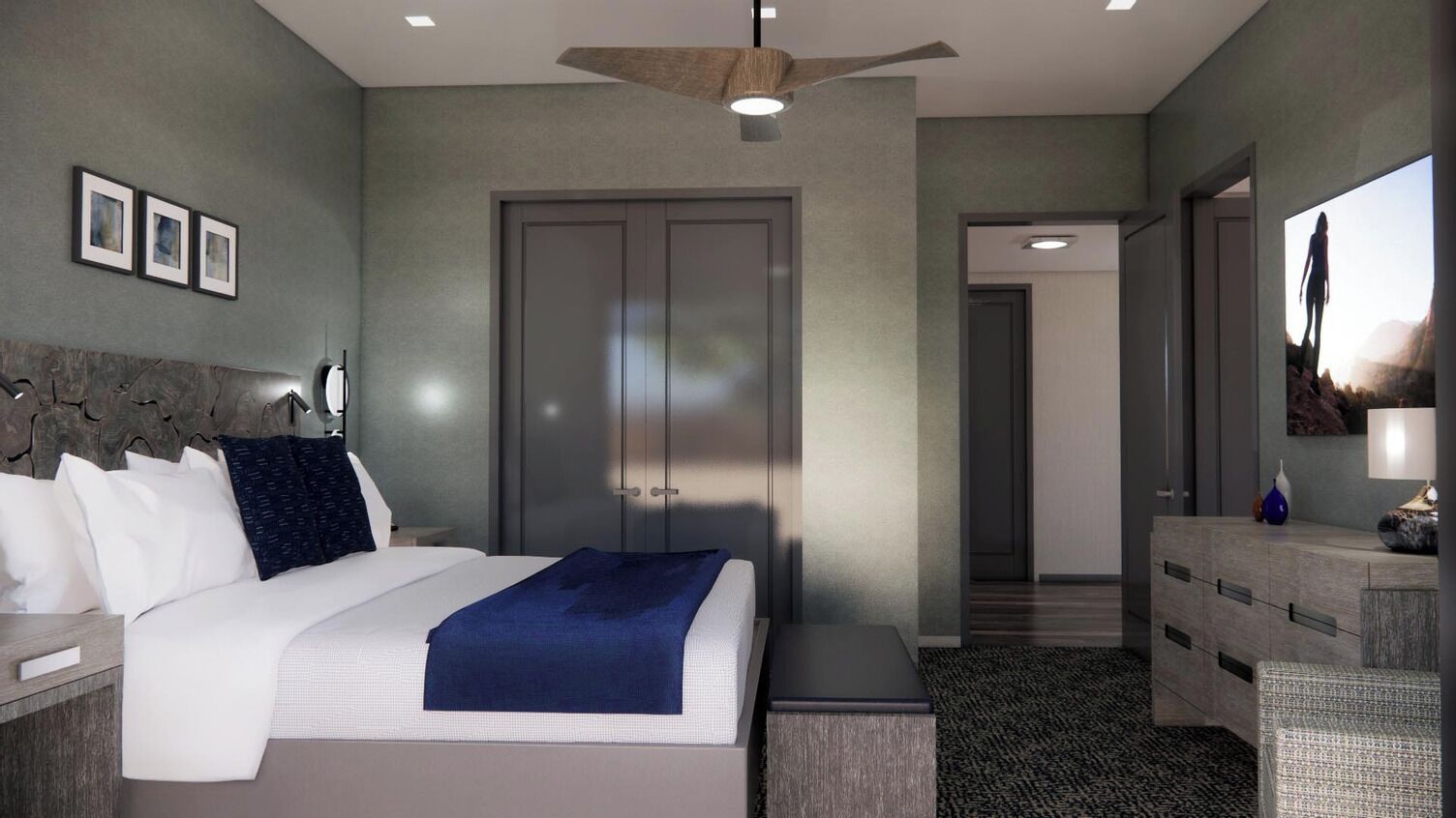 أغطية فراش متميزة وأسرّة بطبقة علوية مريحة وخزنة داخل الغرفة