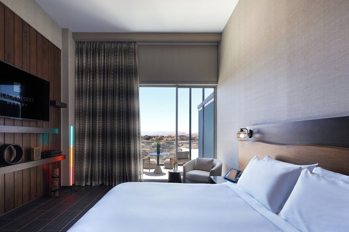 Literie de qualité, lit avec matelas à plateau-coussin, coffre-fort