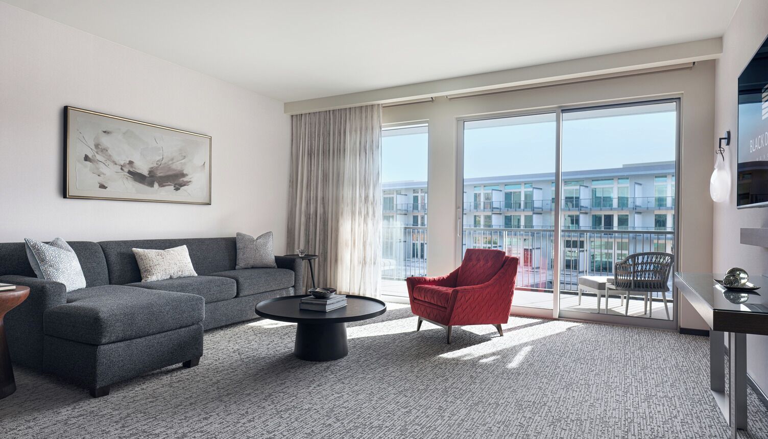 One Bedroom Suite | Living area