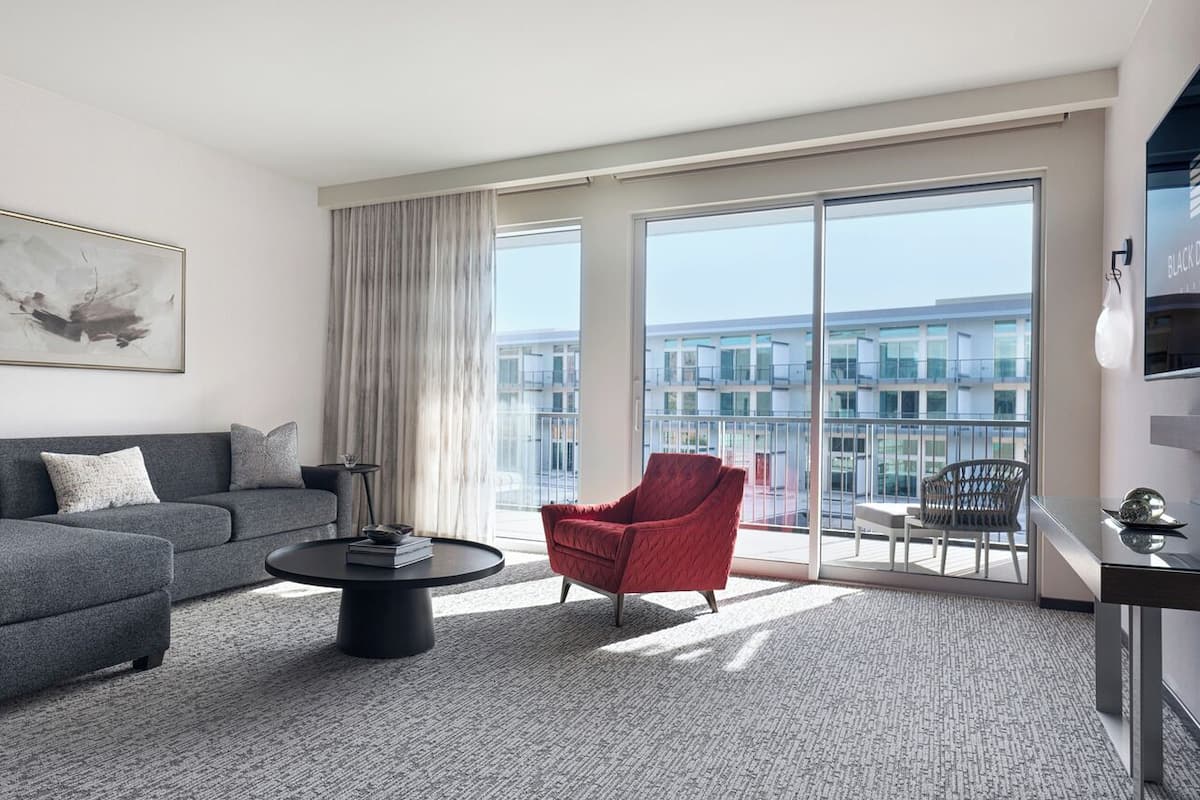 One Bedroom Suite | Living area