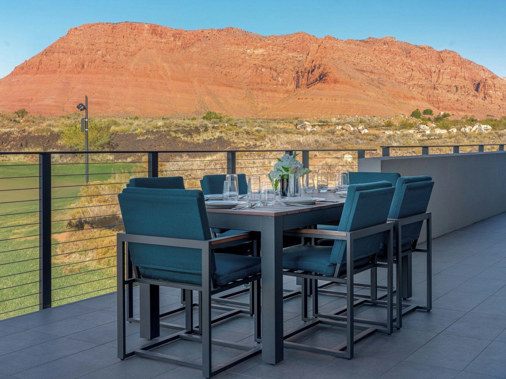 إطلالة من الشرفة