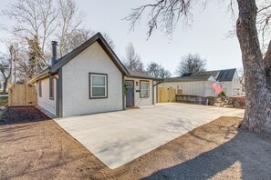 Exterior - Remote Work Retreat: 3BR w/ Workspace Near KC! (Olathe)