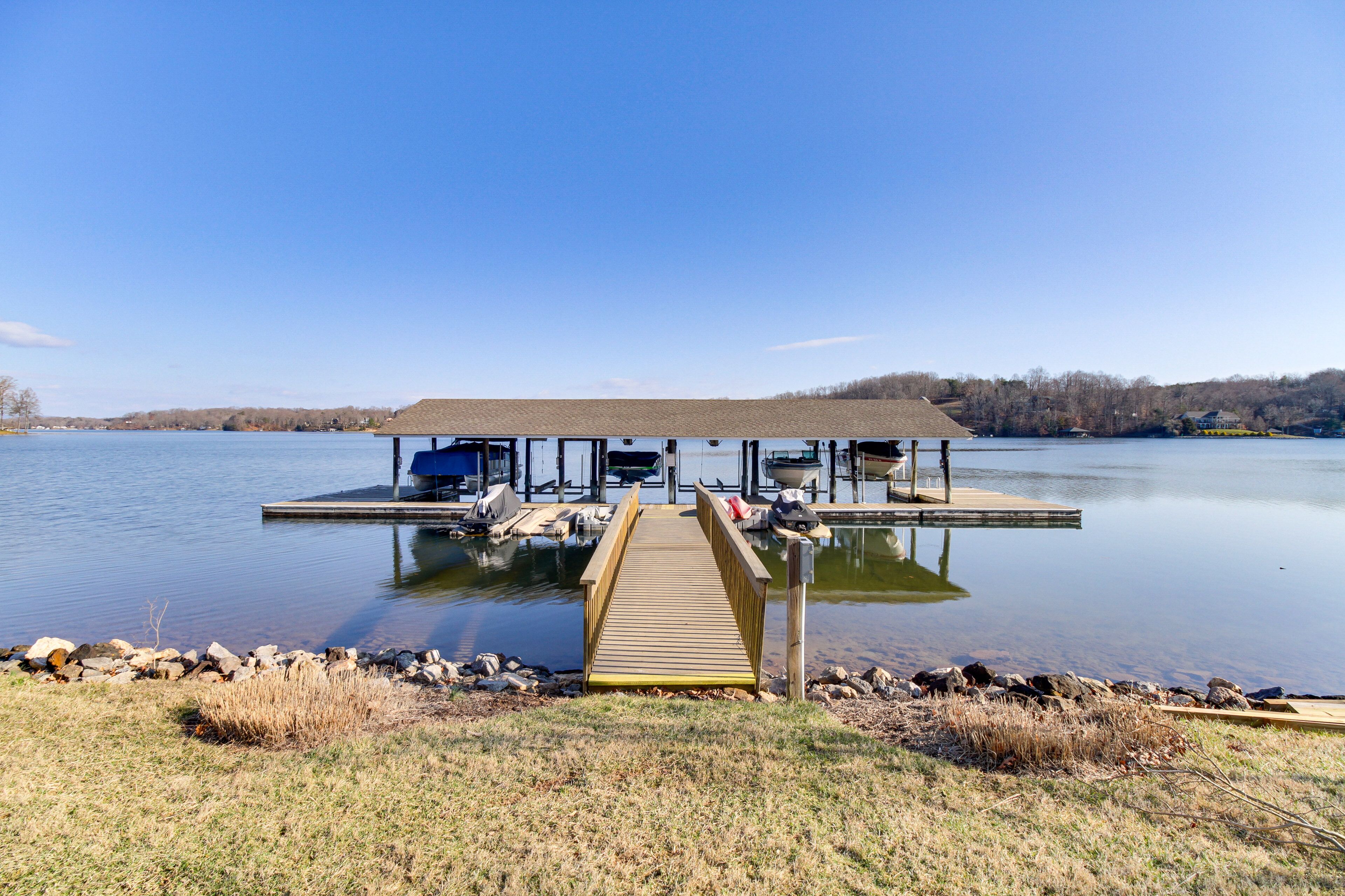 Lakefront Home w\/ Community Boat Dock!, VA Vacation