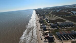 Beach - Sun, Sand and Serenity. Your Perfect Beach Getaway Awaits!! (Surfside)