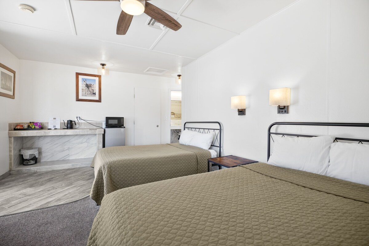 Family Room | Blackout drapes, bed sheets