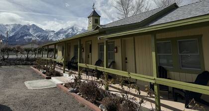 Eastern Sierra Motor lodge