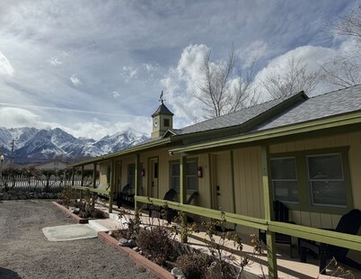Eastern Sierra Motor lodge