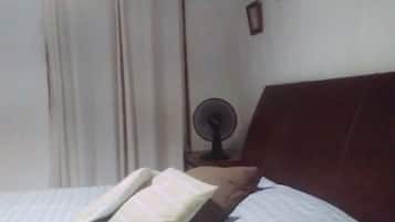 1 makuuhuone, silitysrauta/-lauta, Wi-Fi, vuodevaatteet