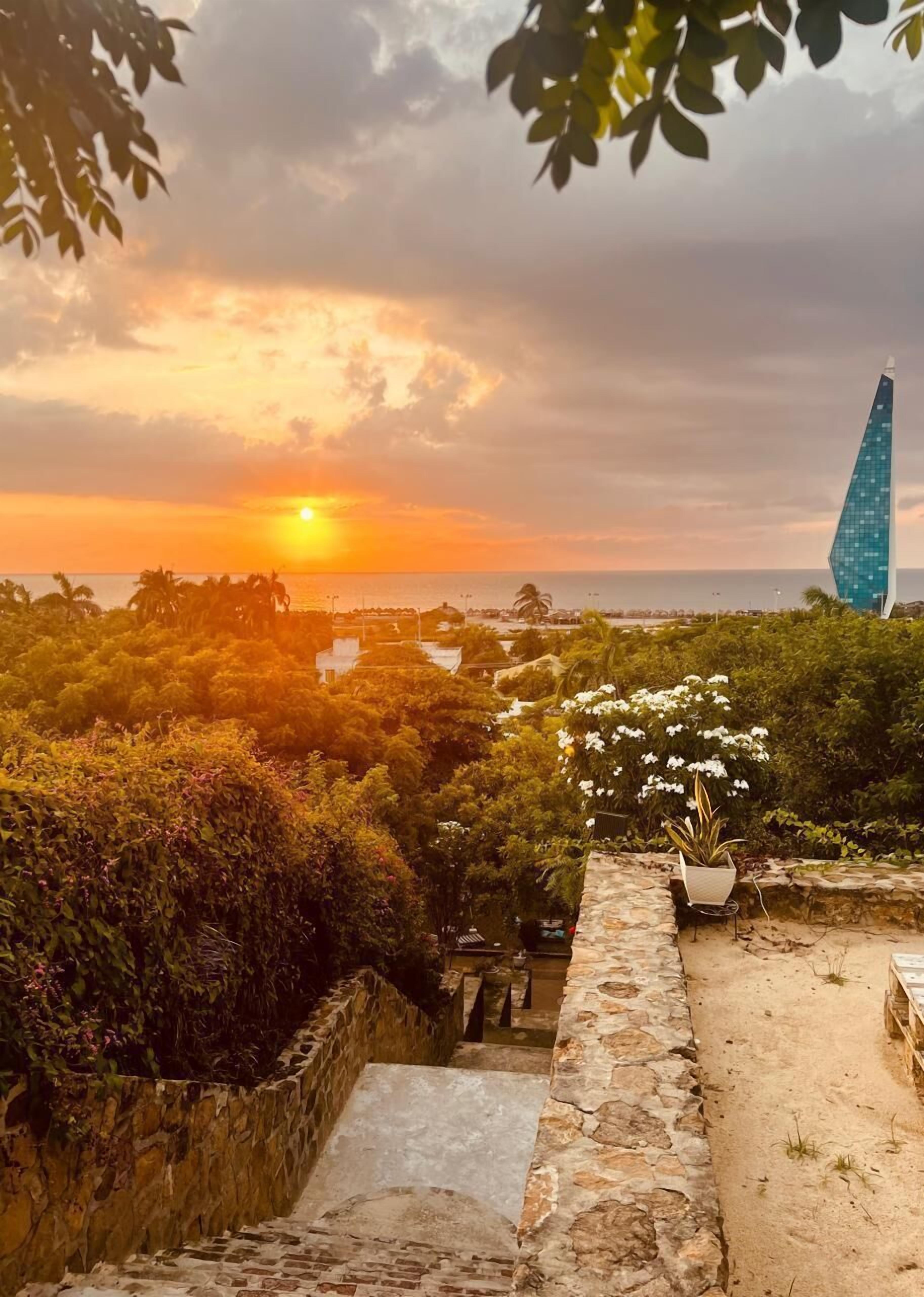 Vista frontal de la propiedad