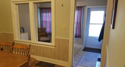 Country farm house near Port Clinton perfect for fishing and Lake Erie getaways.