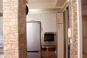 Family Apartment, 3 Bedrooms | Private kitchen - Calme et nature tout près de Casablanca (Dar Bouazza)