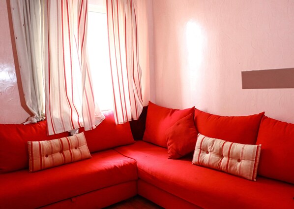 Family Apartment, 3 Bedrooms | Free WiFi