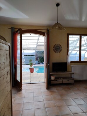 View from property - Gites Lolivier Avec Piscine au Cœur des Gorges de l Ardèche (Vallon-Pont-d'Arc)