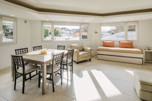 Leilighet, 2 soverom, byutsikt (Yehuin 2) | Spiseområde på rommet