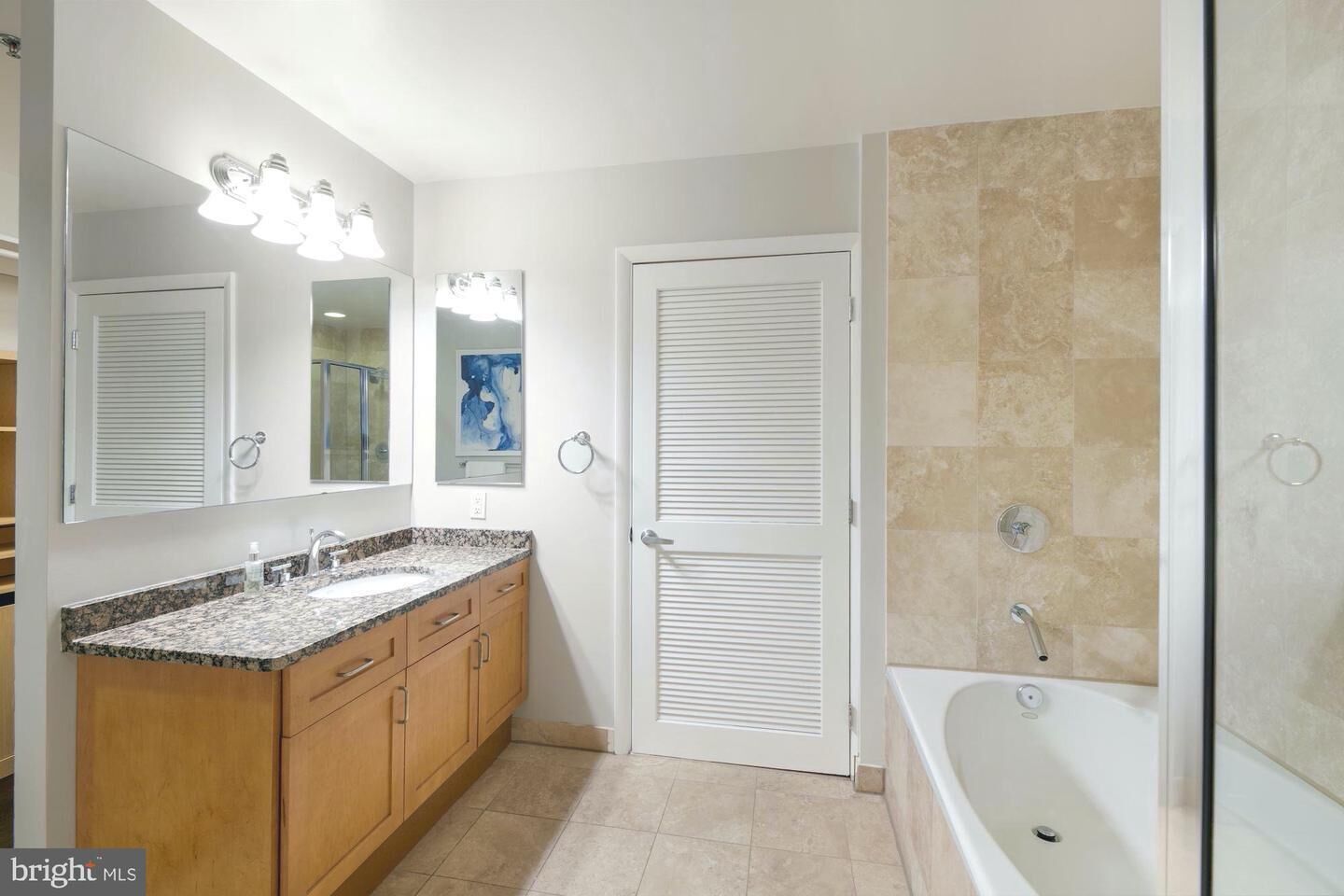 Boutique Designer Loft in the heart of Adams Morgan/Kalorama.