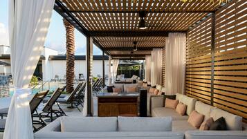 3 albercas al aire libre