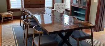 3 min to Starved Rock and 1 block from downtown.