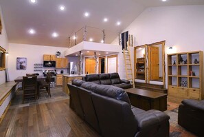 TV, fireplace, offices