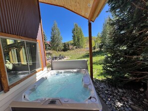 Bañera de hidromasaje exterior