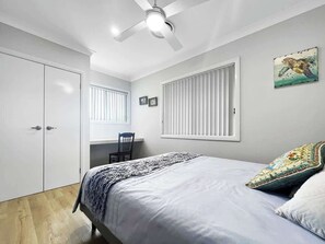 4 sovrum, skrivbord, wi-fi och sängkläder