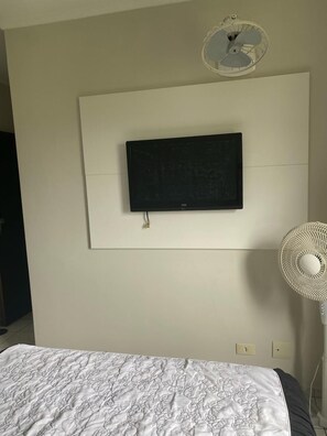 2 dormitorios, tabla de planchar con plancha, wifi gratis y ropa de cama