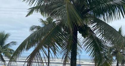 Incrível Apartamento pé na Área, Localizado no Centro de Mongaguá