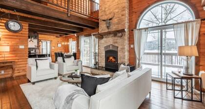 Waterfront - hot tub - Theatre - Mont-Tremblant
