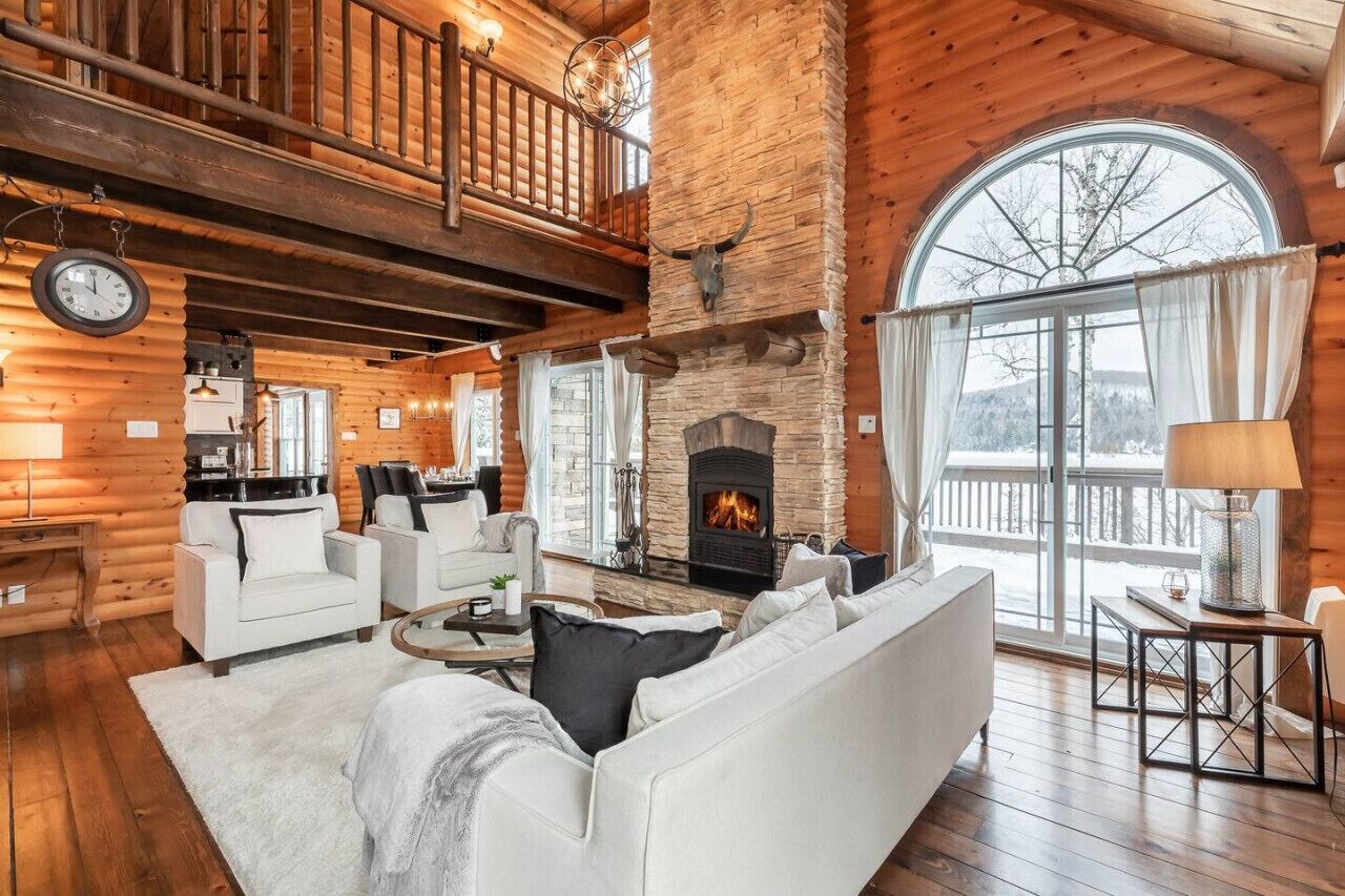 TV, fireplace, stereo