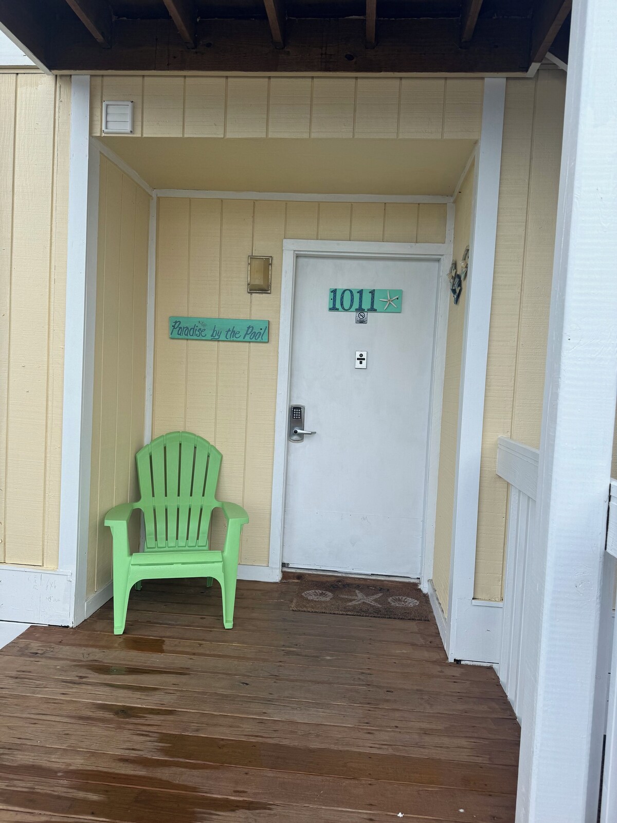 Photo 45 of Paradise By The Pool, pet friendly, beach chairs and umbrella services.